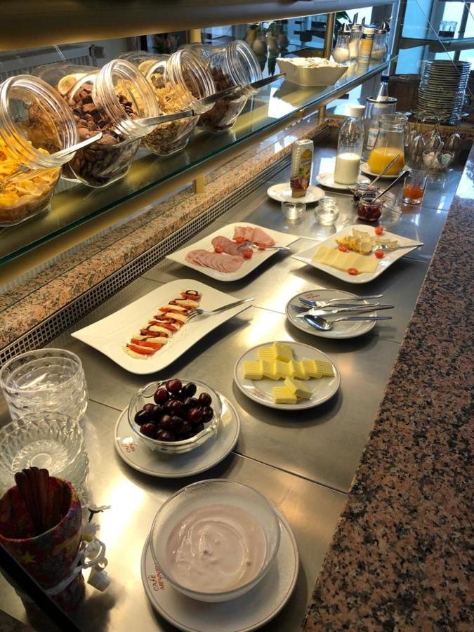 Hotel Cafe Meynen Bad Munder am Deister Bagian luar foto